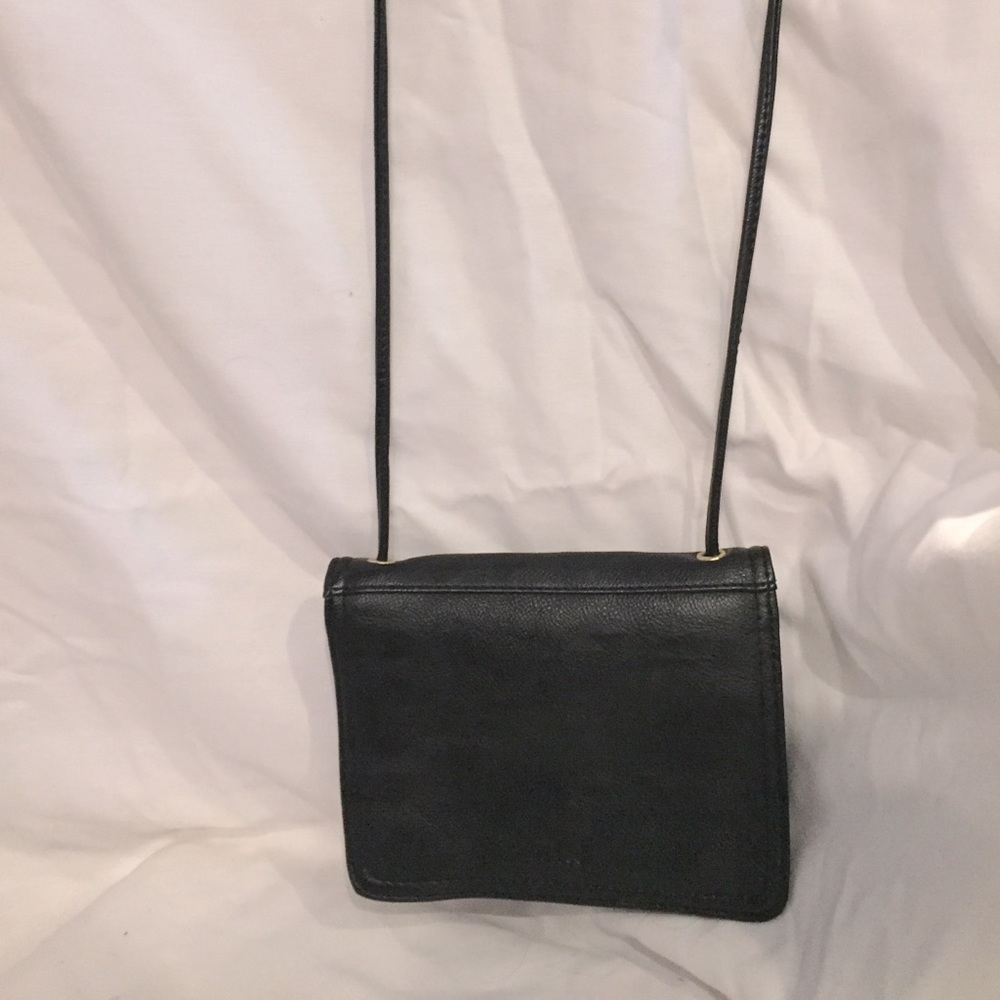 Travelling handbag
